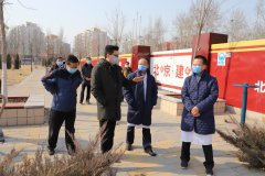 2020年市医院管理中心党委常委、副主任刘建民检查工地情况