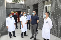 2021年市医院管理中心党委常委、副主任刘建民调研我院康复楼建设